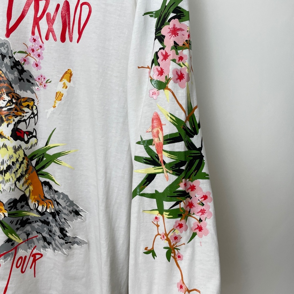 Reason Brand White Long Sleeve Graphic Tiger Tee - Picture 4 of 5